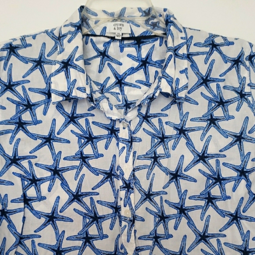 Crown & Ivy Starfish Print Button-Up Shirt - Picture 2 of 8